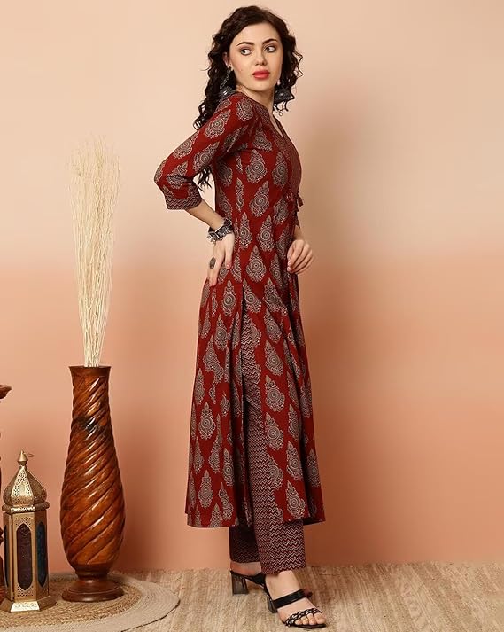 Women Printed Kurta and Pant Set with Dupatta - Image 5